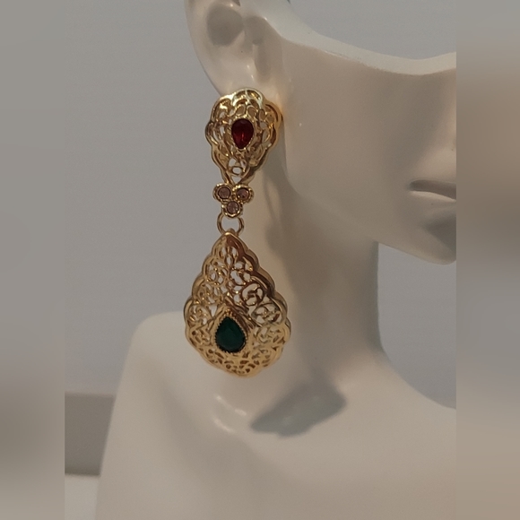 Jewelry - Timeless Elegance: Chic Classic Gold Color Drop Earrings